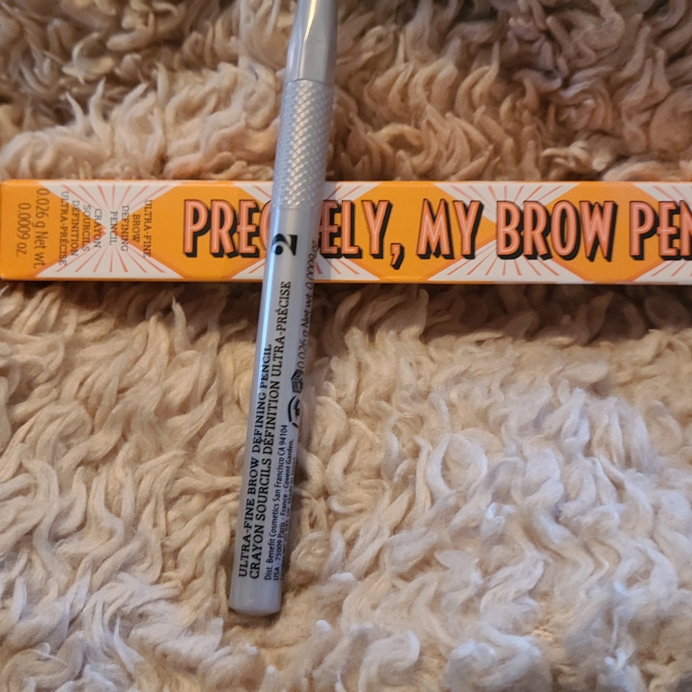 BENEFIT Pricisely my brow pencil